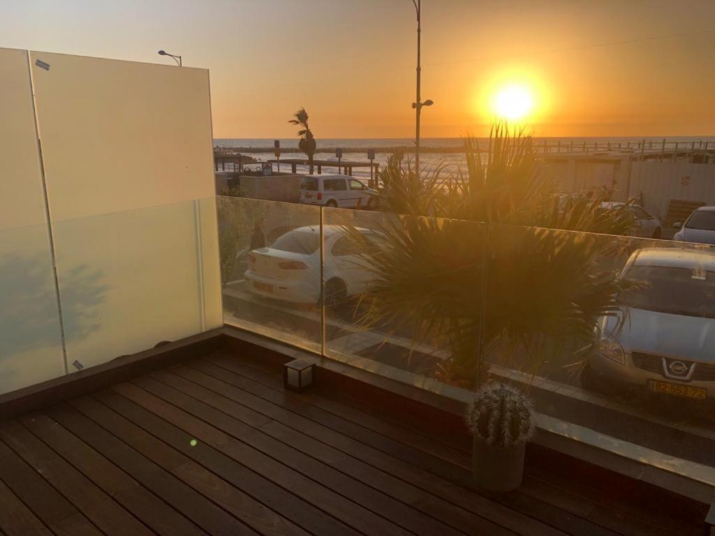 Beach Lux Apartment 海法 外观 照片